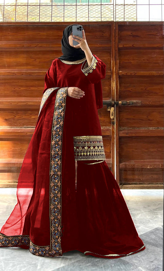 Zari Embroidered Raw Silk Gharara Set with Organza Border Dupatta