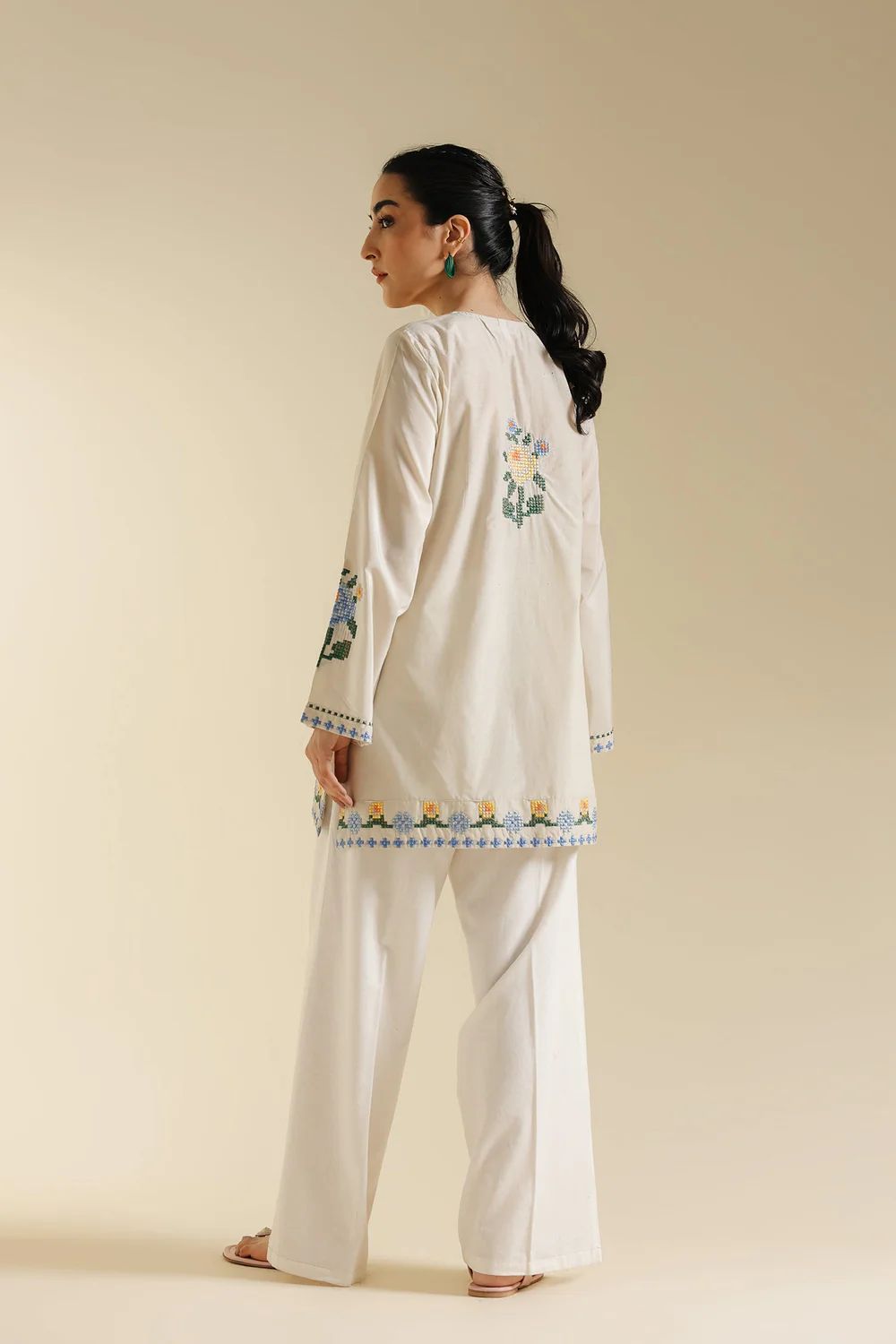 Floral Meadow Printed Farshi - Off-White