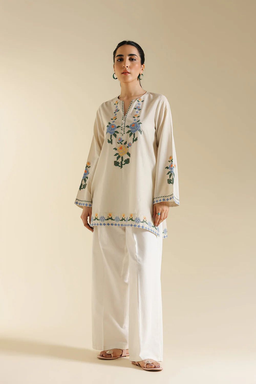 Floral Meadow Printed Farshi - Off-White