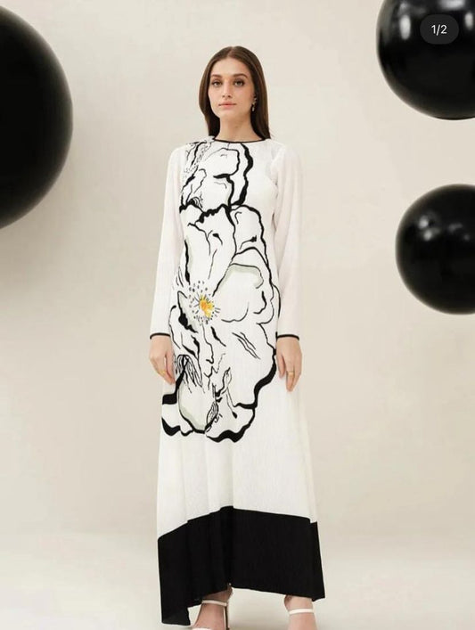Noir Bloom Monochrome Pleated Maxi