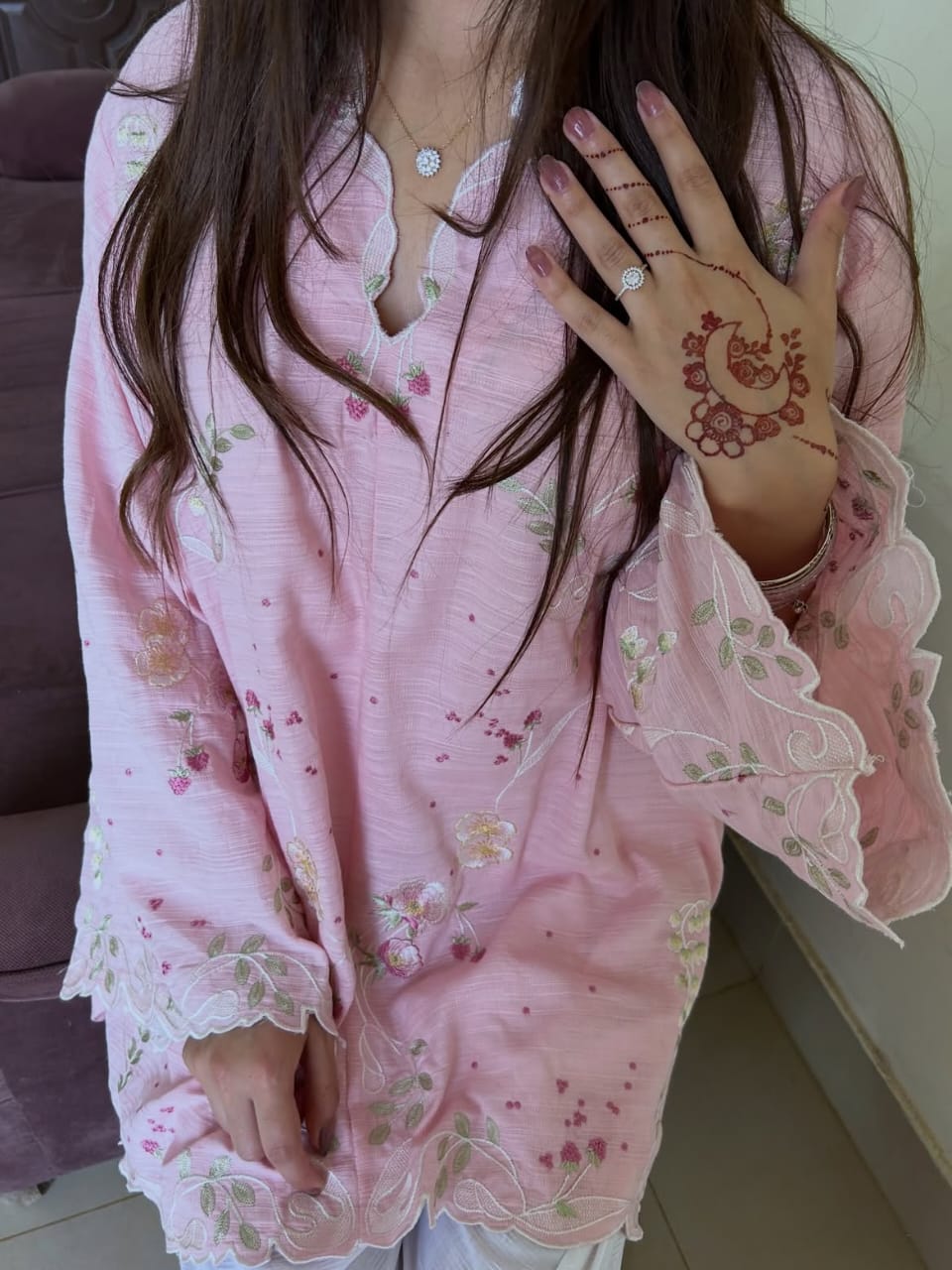 Blush Pink Scalloped Floral Tunic with White Farshi Shalwar – 2 Piece
