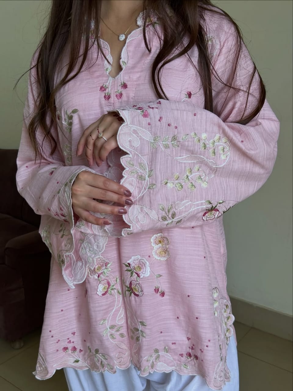 Blush Pink Scalloped Floral Tunic with White Farshi Shalwar – 2 Piece